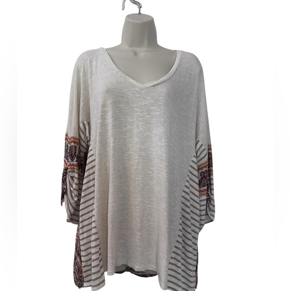 Democracy Women’s XL Boho Tunic Top Paisley Print Mixed Pattern Flowy Blouse - Picture 1 of 7